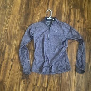 Grey nike 1/2 zip. Size small. Gently worn